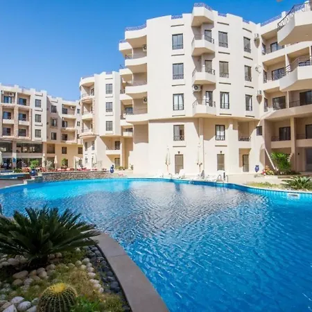 Aqua Tropical Resort Next To Al Gouna 4 0 1