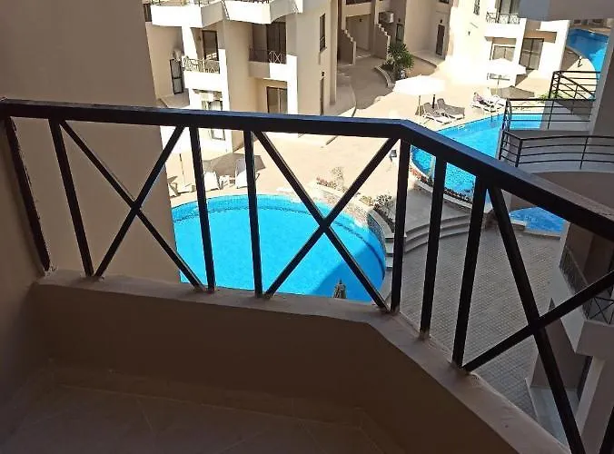 Апартаменты Location Aqua Tropical Al Gouna Rd 401
